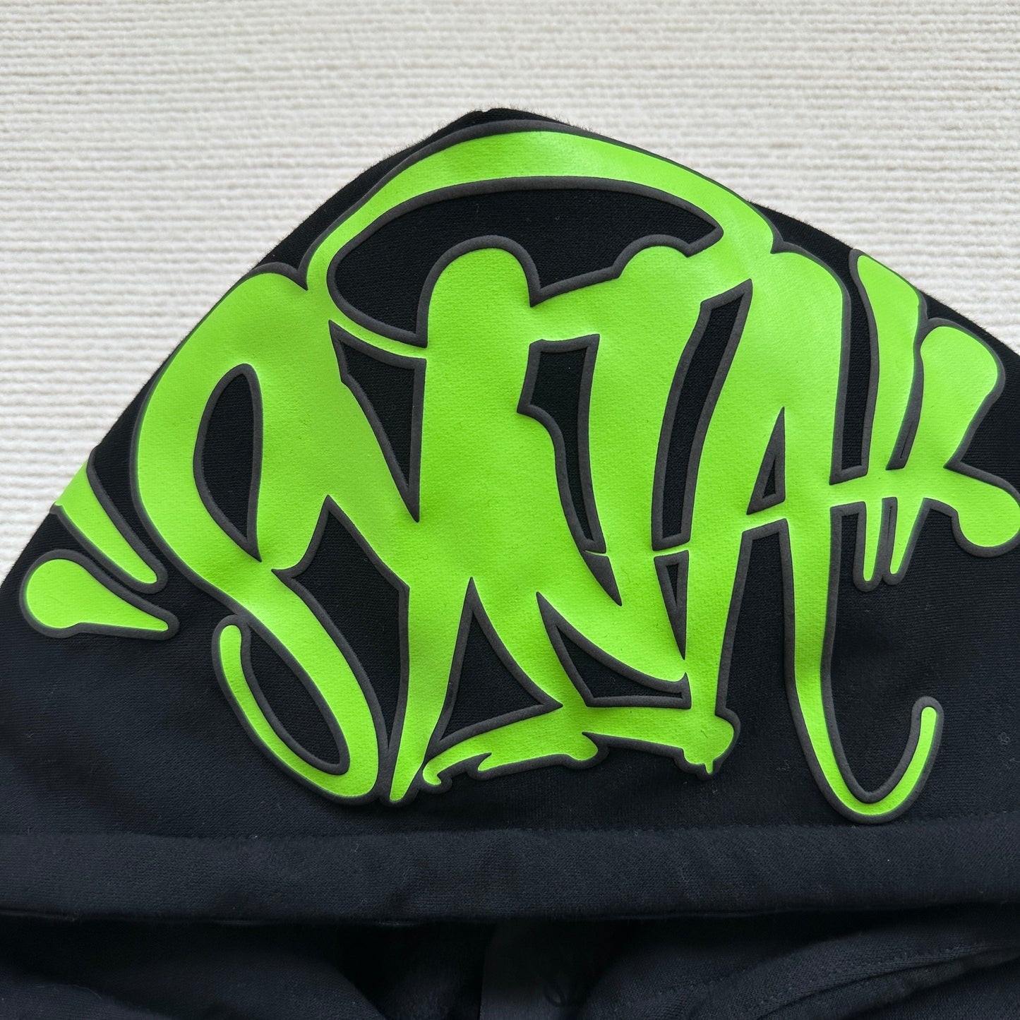 SYNA WORLD LOGO TRACKSUIT - BLACK / GREEN