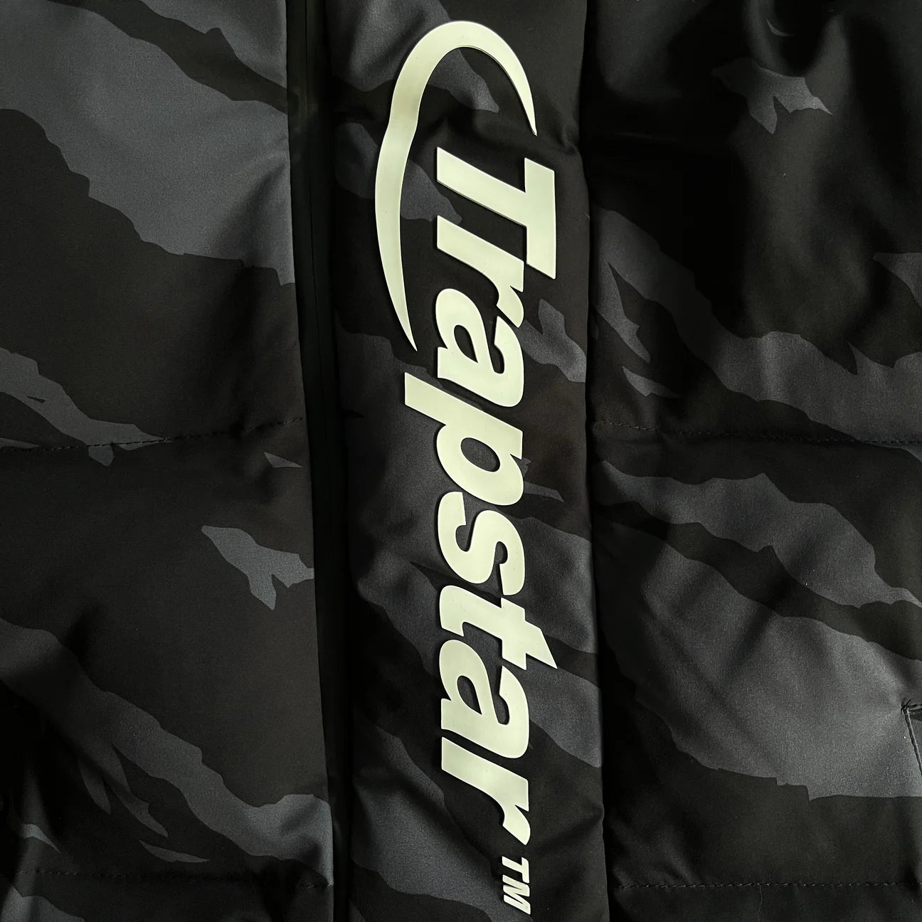 Trapstar Hyperdrive Technical Puffer Black Tiger Camo