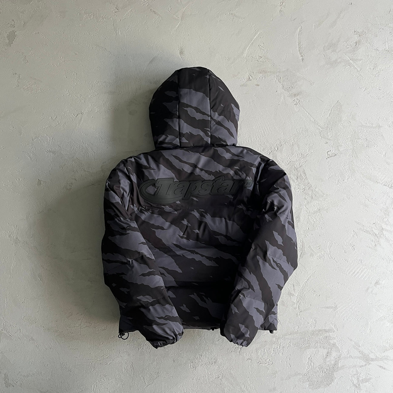 Trapstar Hyperdrive Technical Puffer Black Tiger Camo